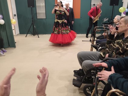 Zdjęcie 11 z 35 do wpisu „PARTNEREM WYDARZENIA                                        JEST SAMORZĄD WOJEWÓDZTWA MAZOWIECKIEGO                                           Romska piosenka na Święto Zakochanych!”