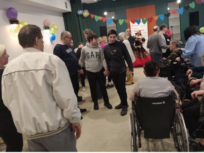 Zdjęcie 23 z 35 do wpisu „PARTNEREM WYDARZENIA                                        JEST SAMORZĄD WOJEWÓDZTWA MAZOWIECKIEGO                                           Romska piosenka na Święto Zakochanych!”