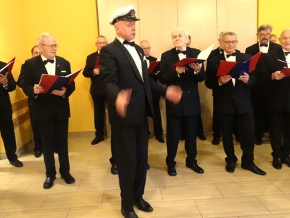 Zdjęcie 2 z 13 do wpisu „„JAK PRZEŻYĆ WSZYSTKO JESZCZE RAZ””