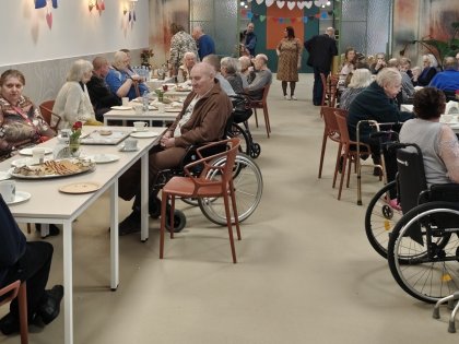 Zdjęcie 33 z 35 do wpisu „PARTNEREM WYDARZENIA                                        JEST SAMORZĄD WOJEWÓDZTWA MAZOWIECKIEGO                                           Romska piosenka na Święto Zakochanych!”