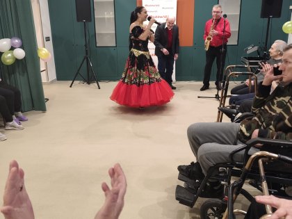 Zdjęcie 6 z 35 do wpisu „PARTNEREM WYDARZENIA                                        JEST SAMORZĄD WOJEWÓDZTWA MAZOWIECKIEGO                                           Romska piosenka na Święto Zakochanych!”