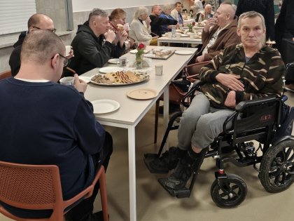 Zdjęcie 28 z 35 do wpisu „PARTNEREM WYDARZENIA                                        JEST SAMORZĄD WOJEWÓDZTWA MAZOWIECKIEGO                                           Romska piosenka na Święto Zakochanych!”