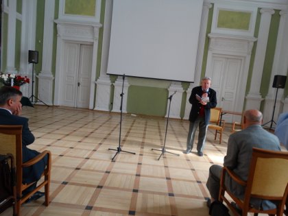 Zdjęcie 1 z 5 do wpisu „„Dzieci –wojna – pamięć””