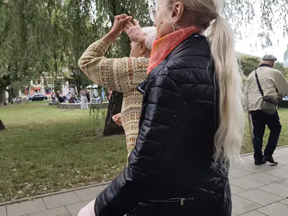 Piknik na placu Hallera